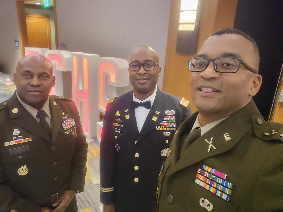 Cadets looking awesome at the Tri-Cities military ball tonight. Making us all PROUD! <a href="/FCSSuptLooney/">Dr. Mike Looney (Official Acct)</a> <a href="/FCSchoolsGA/">Forsyth County Schools</a>
