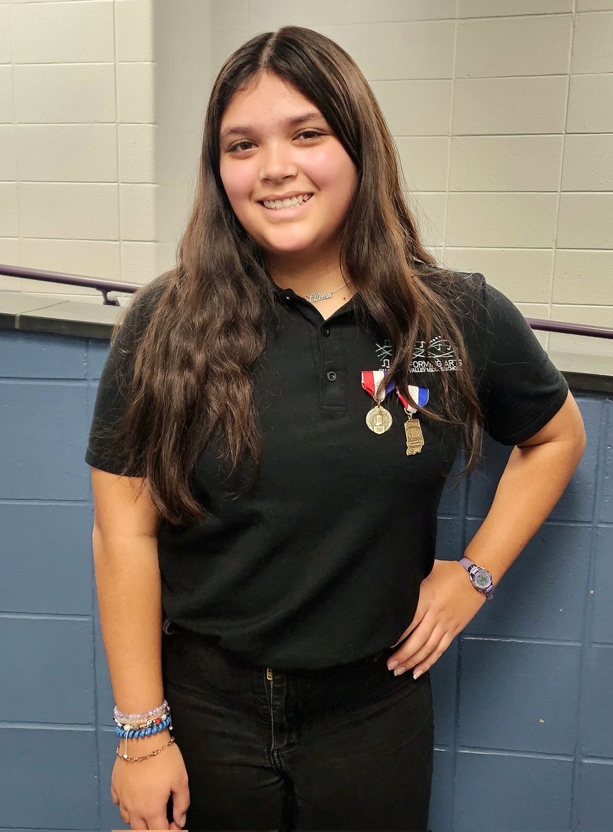 ampil6pack's tweet image. Two Gold medals at State for Aleesa!! One gold for her choir solo, plus a gold for her choir ensemble! An amazing feat for middle school vocalists!! Congratulations to my girl!! 🏅🖤🎶 #ISSMA @FCVWildcats @ltgoodnews