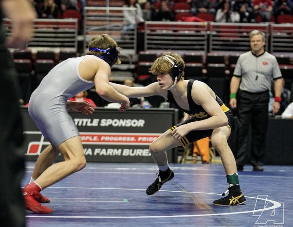 BettAthletic's tweet photo. Bettendorf Bulldog Jake Knight!
STATE CHAMPION at 113lbs
CONGRATS JAKE AND DAN!
GO BULLDOGS! #BettPride https://t.co/yLKZnzdxx0