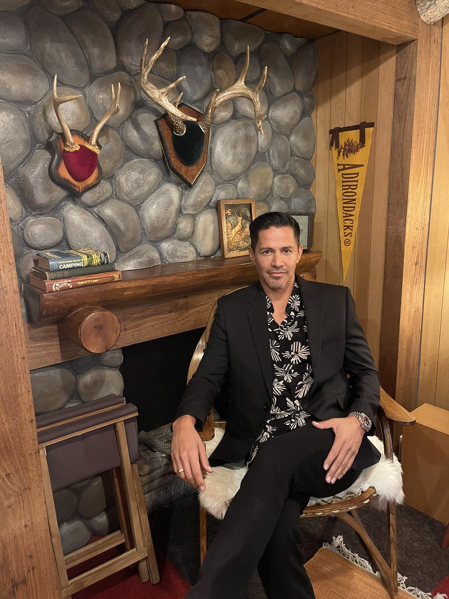 Sitting here waiting for the premier of #MagnumPI on #NBC tomorrow night at 9pm. I better see you there! 😛🤙🏽 🏝️🏎️