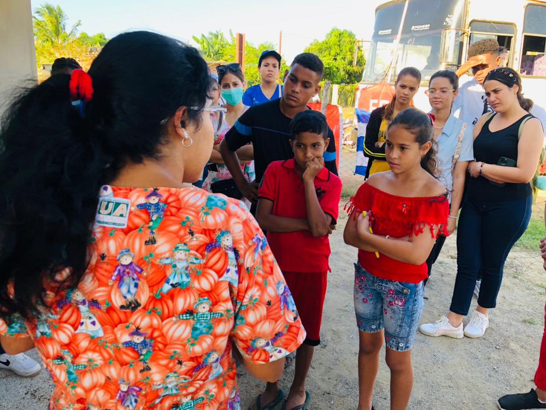 UCM_Cmw's tweet photo. Excelente jornada de trabajo en la Circunscripción #158 de la Esperanza con mucho amor 🌹 para nuestro pueblo.  #UCM_Camagüey #MejorEsPosible #RumboALaExcelencia #JuntarYVencer @DraDayamiLeonP @vasquez_yuneisy @chaoscorreat1 @EduardoLpezLey3 @vasquez_yuneisy @FabeloPinares https://t.co/Q5dXiJgXDJ