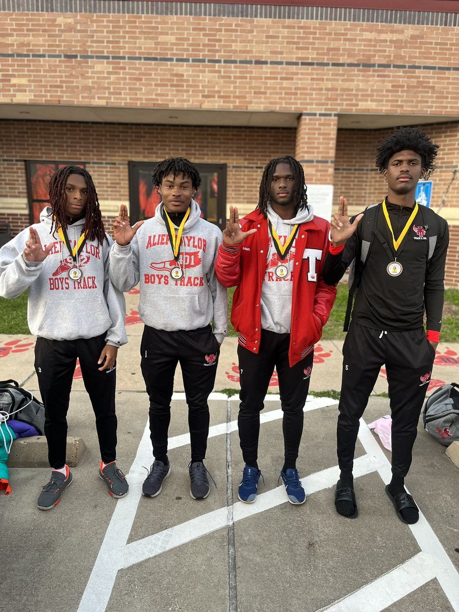 Alief Taylor Football (@alieftaylor_fb) on Twitter photo Congratulations to our varsity 4x400 Team on earning a 3rd place medal at the Buffalo Relays‼️
Sophomore WR Murphy Guidry
Senior JJ Nworu
Junior Safety Aaron McCardell
Senior and <a href="/wyo_football/">Wyoming Cowboy Football</a> commit Bricen Brantley Congratulations to our varsity 4x400 Team on earning a 3rd place medal at the Buffalo Relays‼️
Sophomore WR Murphy Guidry
Senior JJ Nworu
Junior Safety Aaron McCardell
Senior and <a href="/wyo_football/">Wyoming Cowboy Football</a> commit Bricen Brantley