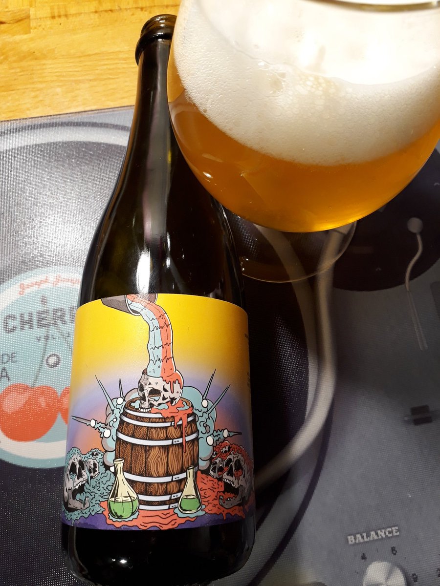 Olivercocker's tweet photo. Daft beer, well done @holygoatbrewing
#FunkWeapon https://t.co/L0WrdTweN8