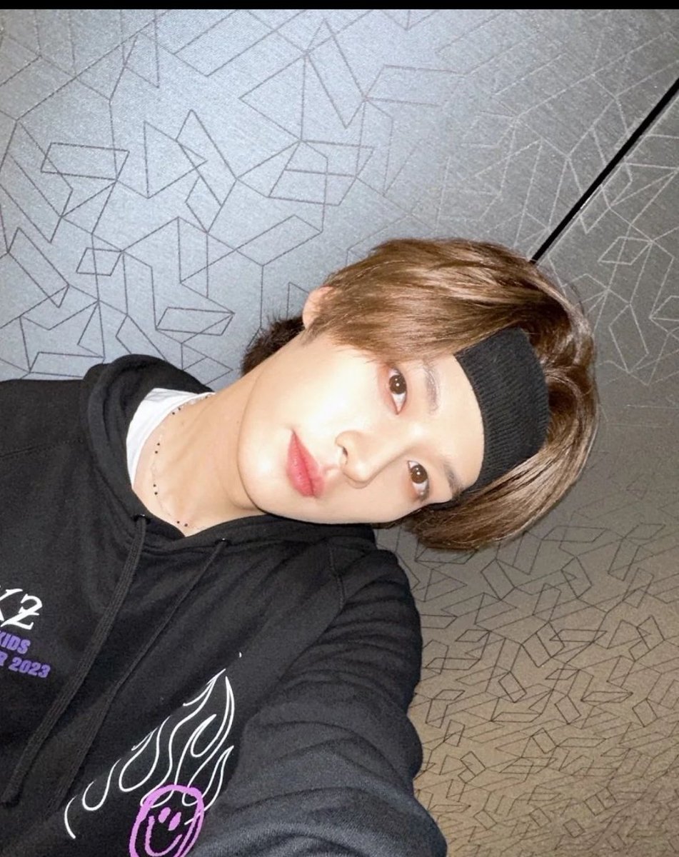 LeeKnowChileJYP's tweet photo. [ INSTA • 180223 ] Actualización de #LeeKnow  en el Instagram de #StrayKids
"Buenos tiempos
#LeeKnowEsLindo"

Trad Esp: Lee Know Chile
Cr. realstraykids
[#LeeKnowChile #Minho #리노 #민호 #이민호 #스트레이키즈]💎 https://t.co/OV5SkRzyZC