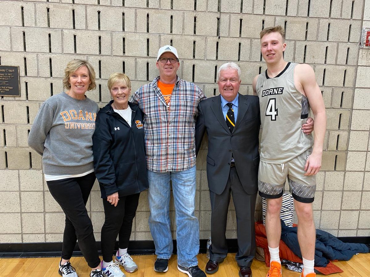 SJS84Alum's tweet photo. Knew it had to end sometime.   Cannot thank @rdougmorejr and Gayle-Ann for everything they did and stand for with @DoaneTigersMBK #rolltiges https://t.co/uNli0kHJJE