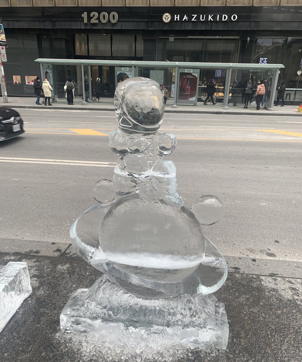 metaverseiz's tweet photo. Saw this ice sculpture and thought of @SpaceRiders_NFT 👀 https://t.co/XLDaCmOc3q