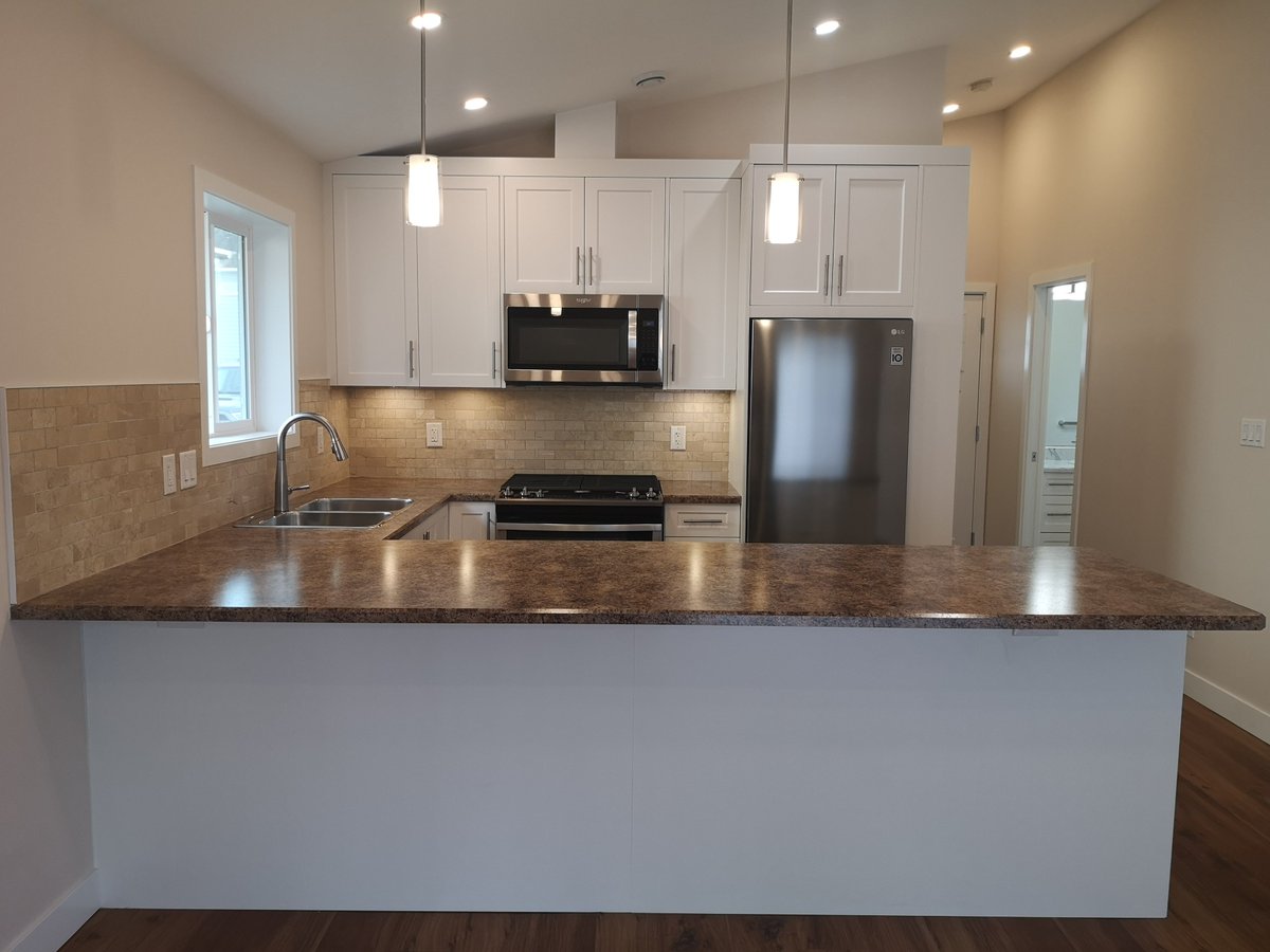 BackyardBungalo's tweet photo. Backyard Bungalows – Cute Garden Suite - Vaulted Ceiling, 2 Bedroom, 1 Bathroom, Laundry Room, Ondemand Hot Water, HRV, and more!!! See the video at https://t.co/Hu7U822F4G https://t.co/bEv4TqphhS