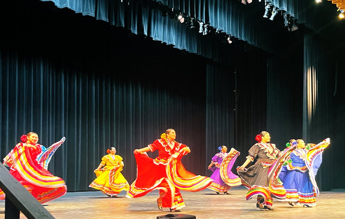 seguinISD_BF's tweet photo. We are proud to announce that once again GFDSHS earned awards from the Virtual North Texas BF Competition!

Varsity Small Ensemble- 1st Division
JV Large Ensemble- 2nd Division
Varsity Solo- Anahí Márquez- 2nd Division 
Varsity Solo- Brenda Valenzuela- 2nd Division https://t.co/nXFiDA4n4e