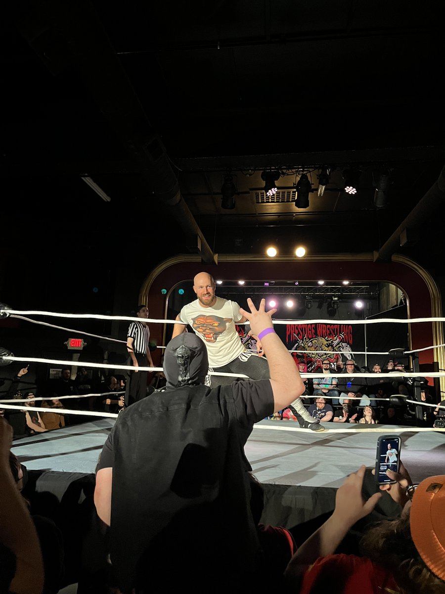 BrianKn74445283's tweet photo. Was @Alan_V_Angels having #DeJaVu ? @WrestlePrestige #RealityUnFolds #PortlandWrestling #darkorder #EvilUno https://t.co/rUaQOo0C2c
