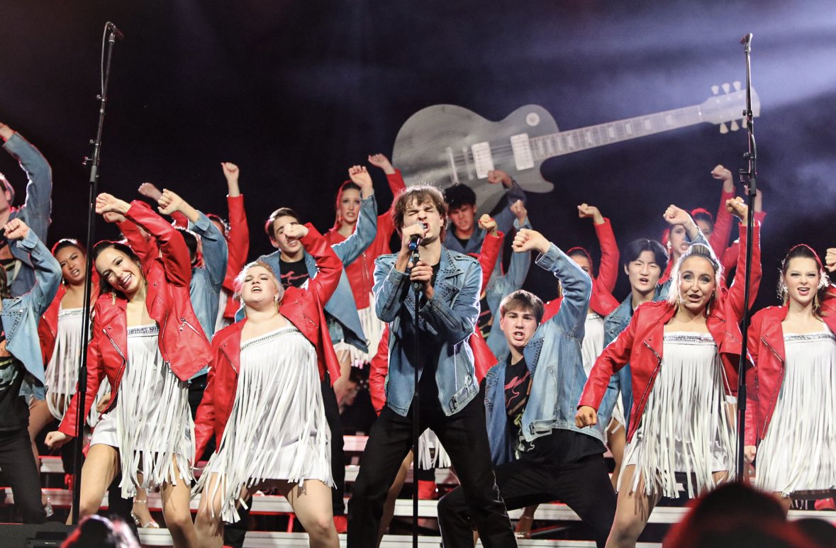 TheClashComp's tweet photo. A classic performance by The Classics! They took “Let’s Get Ready to Sparkle” seriously! #theclashcomp #clash23 #clashisback https://t.co/30Z729KEZJ