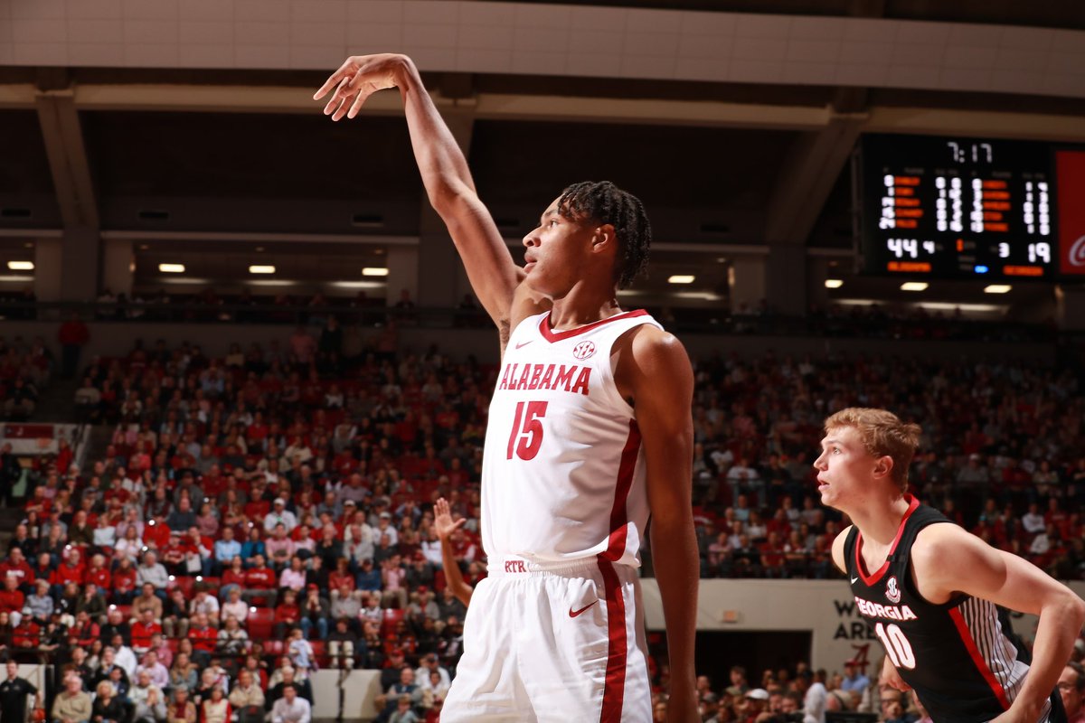 AlabamaMBB's tweet photo. 0-100 real quick🔥

Alabama 100, Georgia 50, 3:45 2H

#RollTide | #BlueCollarBasketball https://t.co/pF6ut8j7uu
