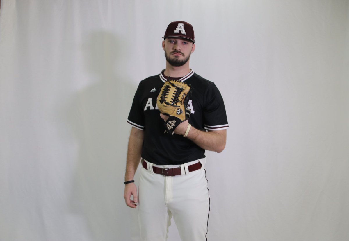 AlmaScotsBSB's tweet photo. Into the game with one out in the top of the 5th… Chase Balhoff!!! https://t.co/2eK4uwL6T8