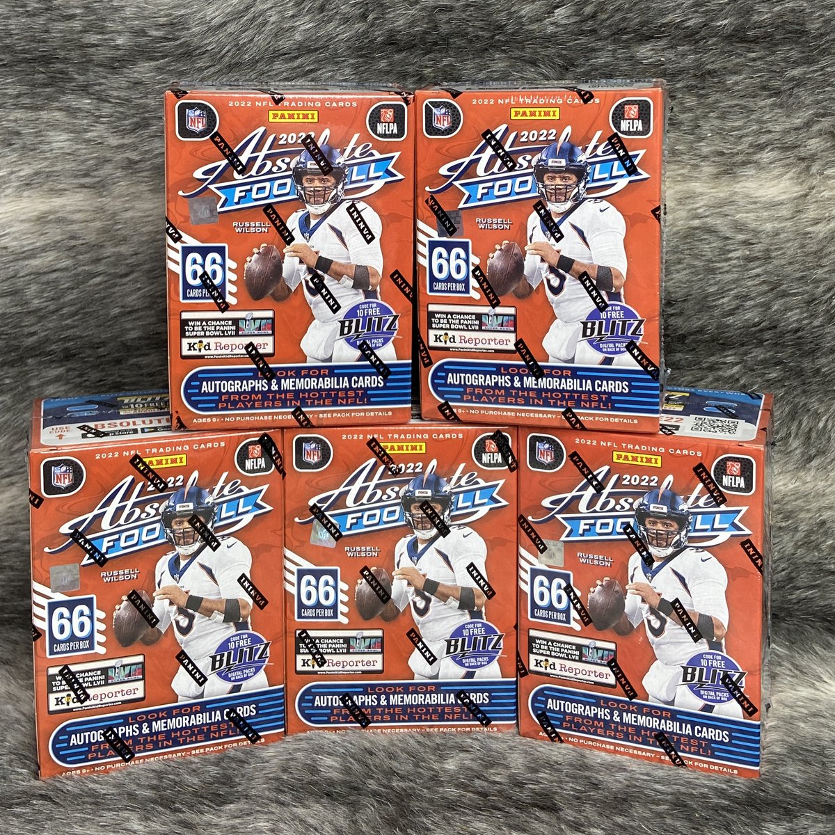 ThrillpackCards's tweet image. ⏰ 1 hour left: Absolute Football 85
% under market atm...

Bids at $1.16/team atm, w/ 31 teams
still $0.99.

5x Box PYT break, rips tom.

Where else has shot at hitting Kaboom
or Explosive at such an insane value?

💥 Follow link in bio to score the Absolute-ly insane
deals!