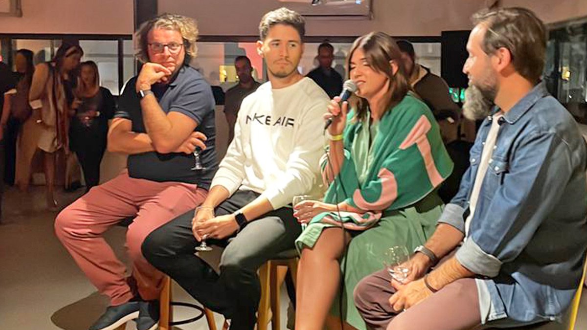 binance's tweet photo. Hola Uruguay 🇺🇾

#Binance hosted its first Uruguayan meetup of the year at Punta del Este tonight!

With over 300 attendees, networking sessions, workshops, and trivia games, the local community learned a lot about blockchain and Web3. https://t.co/5CyNfZcJJx