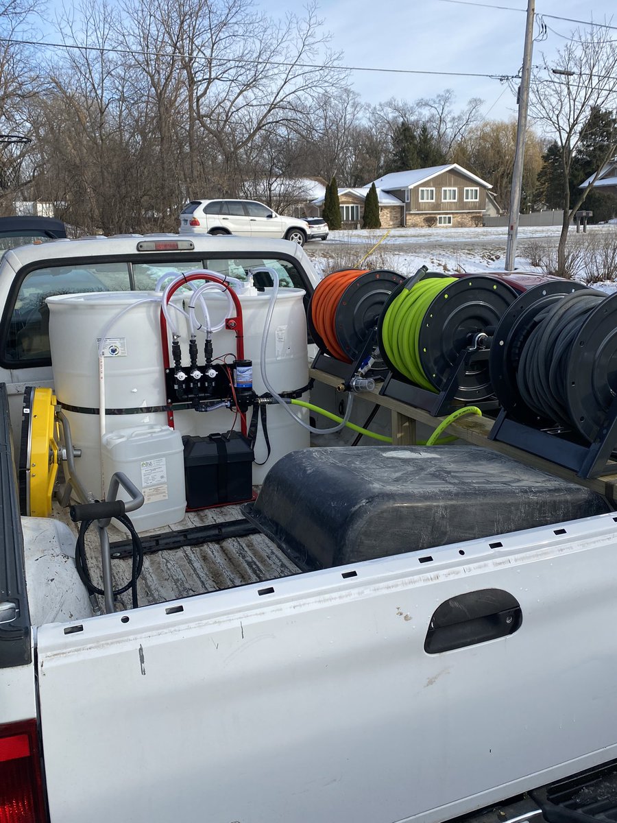 MagnerPowerWash's tweet photo. Made progress on the rig. I’d say it’s 90% complete. I need a few connectors and to order chemical. #powerwash #smallbusiness https://t.co/DPuCgUWoZN