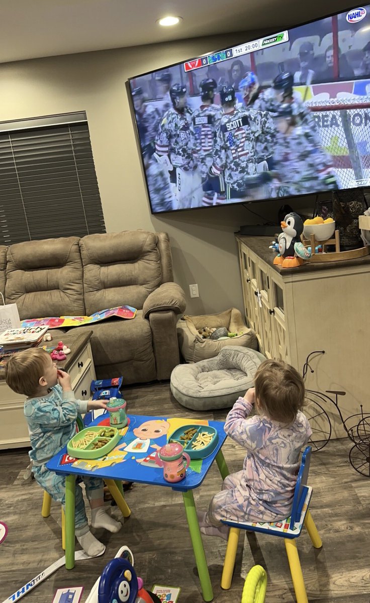 Tiffany Langer tweet media