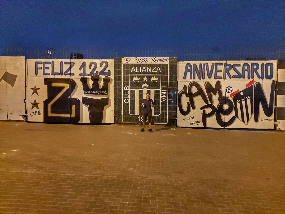 Que lindo sábado por la noche en casa ❤ ¡ENAMORADO DE MI CLIB, SIEMPRE! @ClubALoficial 🔵⚪🔵 #122añosdegloria #ComandoSvr1901