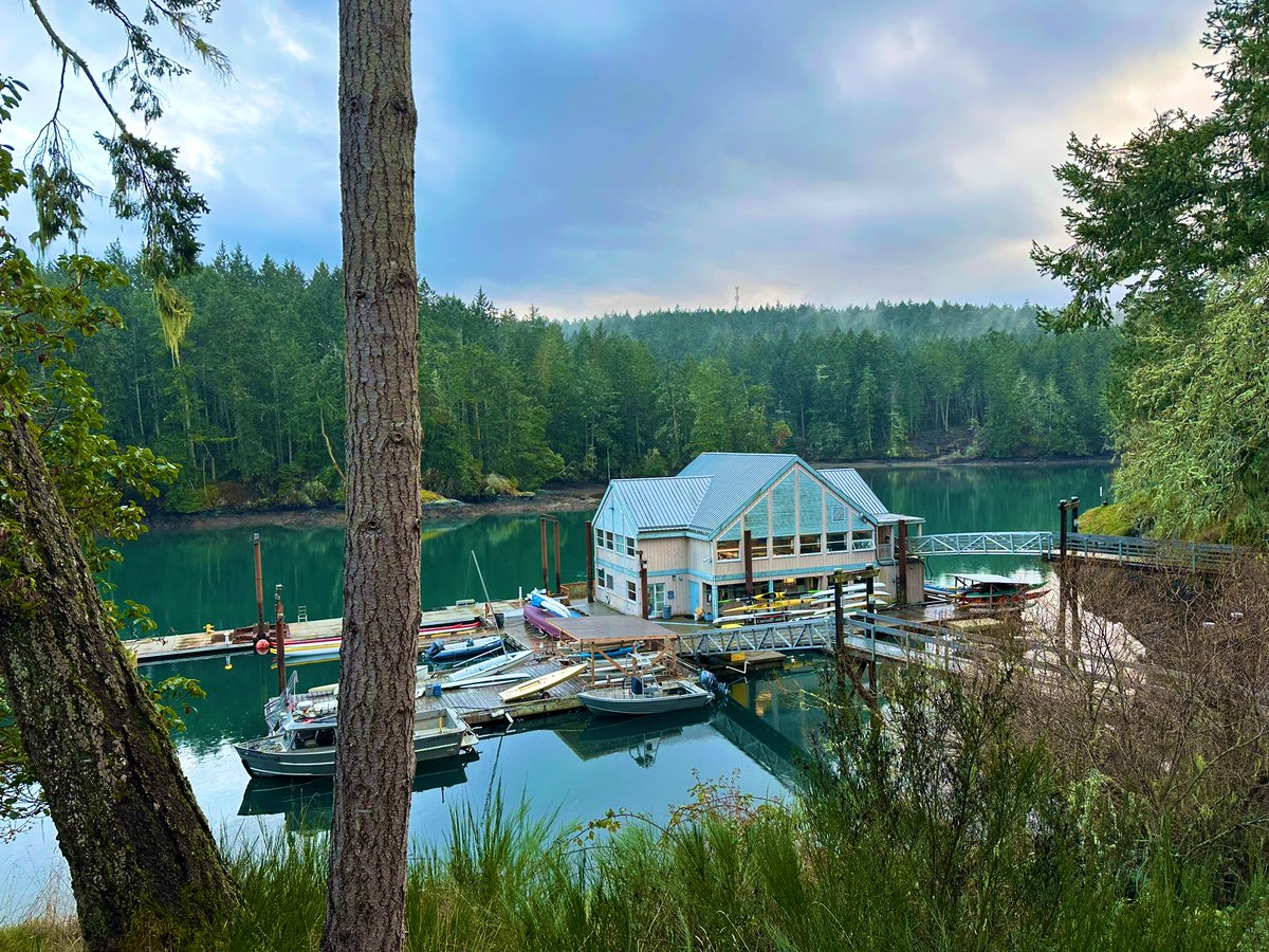 spenceramfowler's tweet photo. #MarineScience #FloatingLab & #FloatingClassrooms where #PlaceBasedLearning comes alive! @PCUWC https://t.co/o6mlrWpD4z
