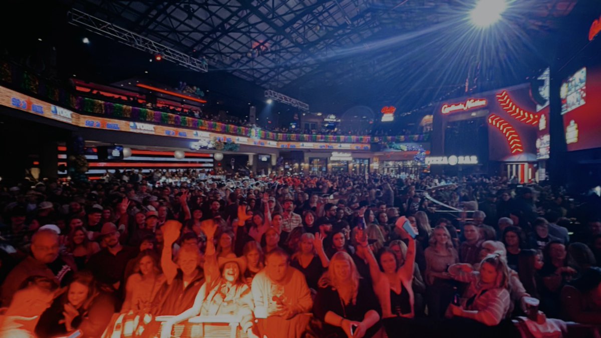 JosephShack's tweet image. Great night in STL last night! @DrakeMilligan