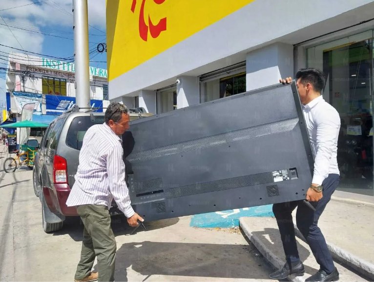 Se imaginan, ser uno de los hombres más ricos de México, tener a los mejores abogados y aún así perder un juicio ante un trabajador de Elektra, esto solo puede suceder en tiempos de la 4T, algo esta cambiando ya no se compra igual impunidad con dinero. Le dolió a <a href="/RicardoBSalinas/">Don Ricardo Salinas Pliego</a>