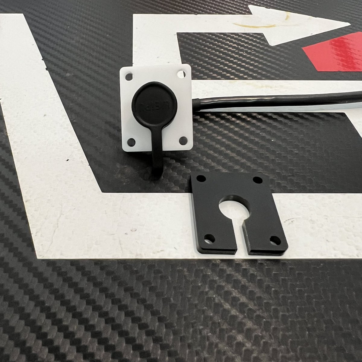 wazwuz's tweet photo. We almost finish the production of “QD USB A-B” today I test the new design face plate, it enable users to swap and match their #Vcase
Thank you @zenpoidd https://t.co/BqJo7MZFo6