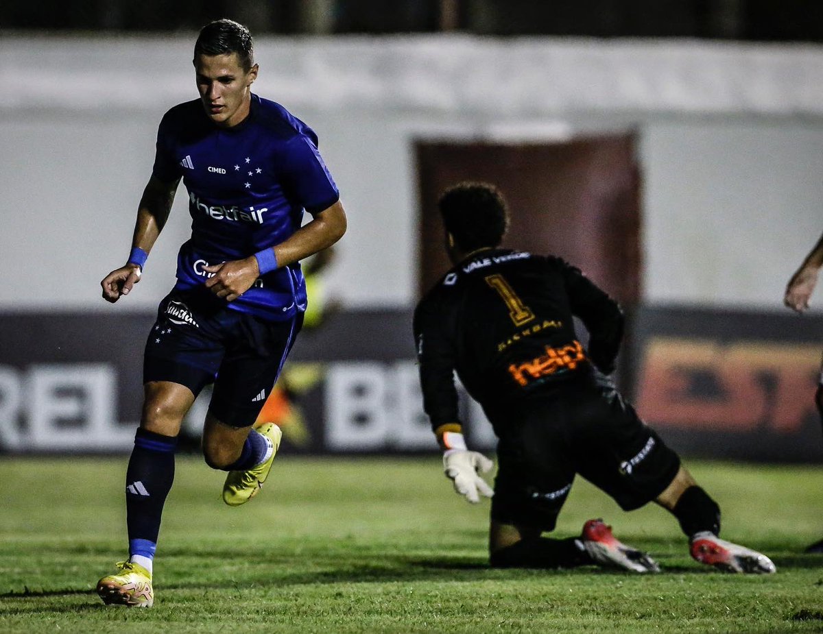 “Tudo o que fizerem, seja em palavra seja em ação, façam-no em nome do Senhor Jesus, dando por meio dele graças a Deus Pai.”

Colossenses 3:17