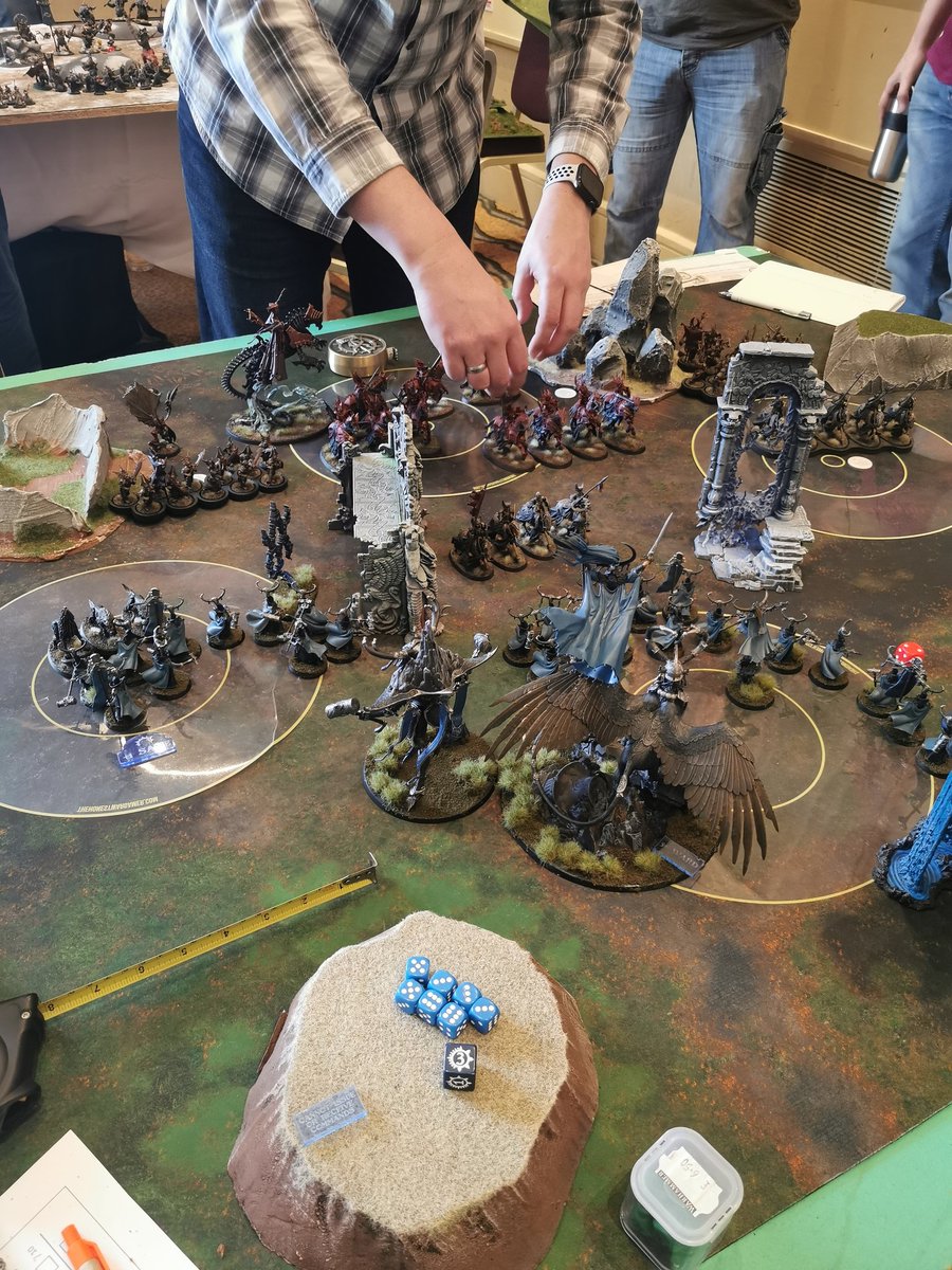 Super fun day 1 at #sheffieldslaughter ended day 2-1. Beating Dan's SBG and Paul's triple ironblasters. Came heart breakingly close against <a href="/zhhammer/">Alex Bruce</a> and his Fyreslayers in a game I'll remember for a long time! On to belakor and 30 chaos warriors on realmstone this morning...