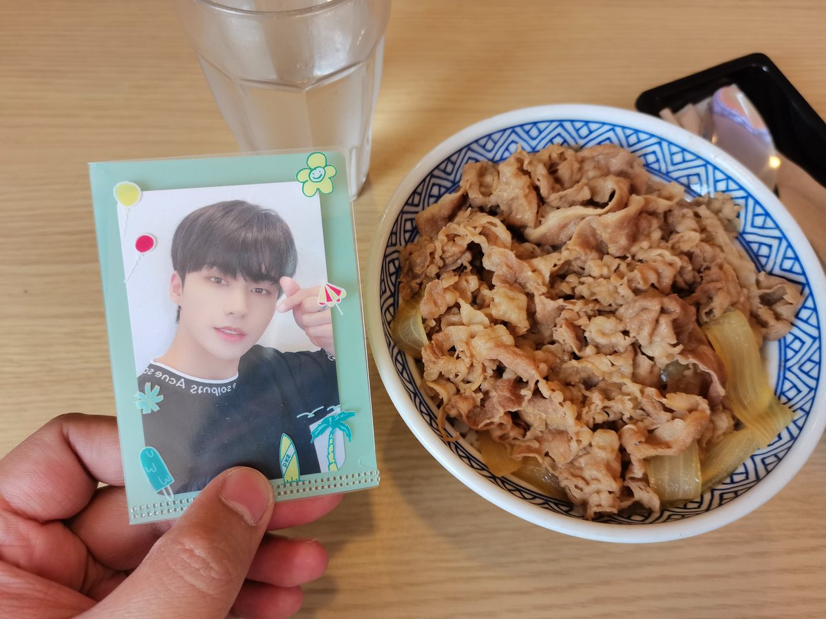 heymikky_'s tweet photo. SALAMAT @DKZPHILIPPINES! 🥳💖
KYOUNGYOON &amp; MINGYU'S CSE
02/19/2023 🇵🇭🐯🐹

#디케이지 #경윤 #민규 #전민규
#DKZ #KYOUNGYOON #MINGYU
#HAPPY_KYOUNGYOON_DAY
#HAPPY_MINGYU_DAY https://t.co/JUB7zsWUlG
