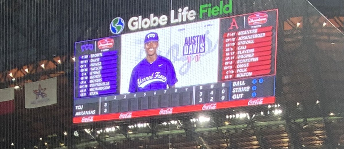 PROYOUTHinc's tweet image. It’s always great getting a chance to see former PYF guys compete at the next level. Congrats to SR Austin Davis of TCU on an outstanding day and is first HR as new hornedfrog! #3for4 #divingcatch #stealingbags #singledoublehomerun @Adavis_21
