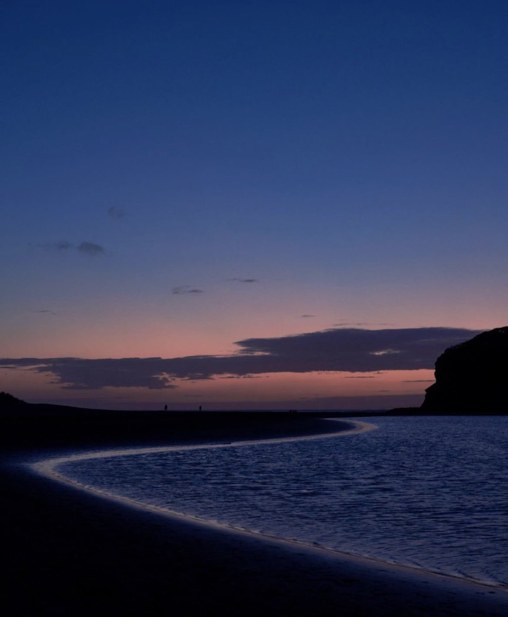 ezraleary's tweet photo. Blue nights https://t.co/LiIFONNduB