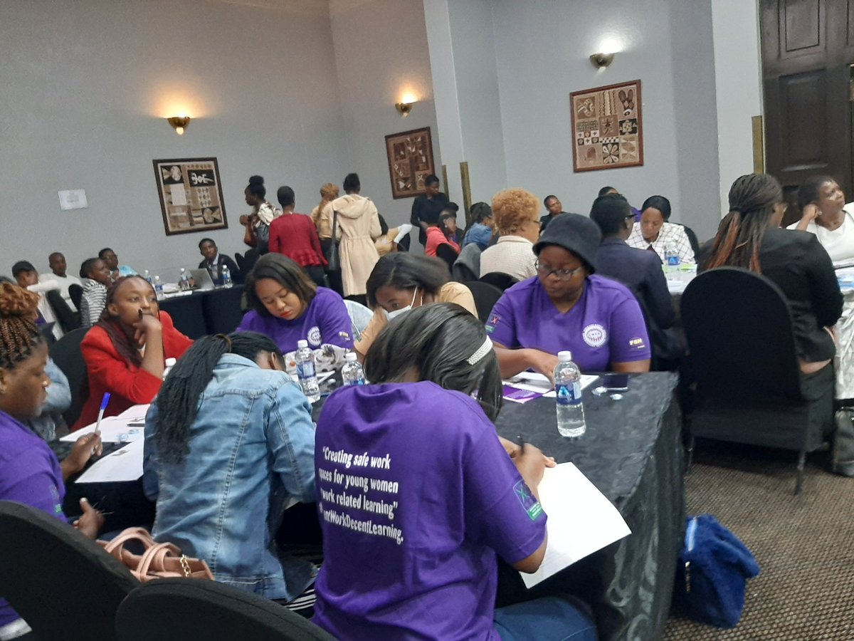 Sekemutema_'s tweet photo. In the spirit of leaving No One behind towards middle income economy. We need to identify gaps making young women vulnerable. Align Tertiary education & labour Act & make internship safe & professional #Decentworkdecentlearning #Youngwomencan @moysarzim @GenderZimbabwe #SDG5 https://t.co/TPJazeczDu
