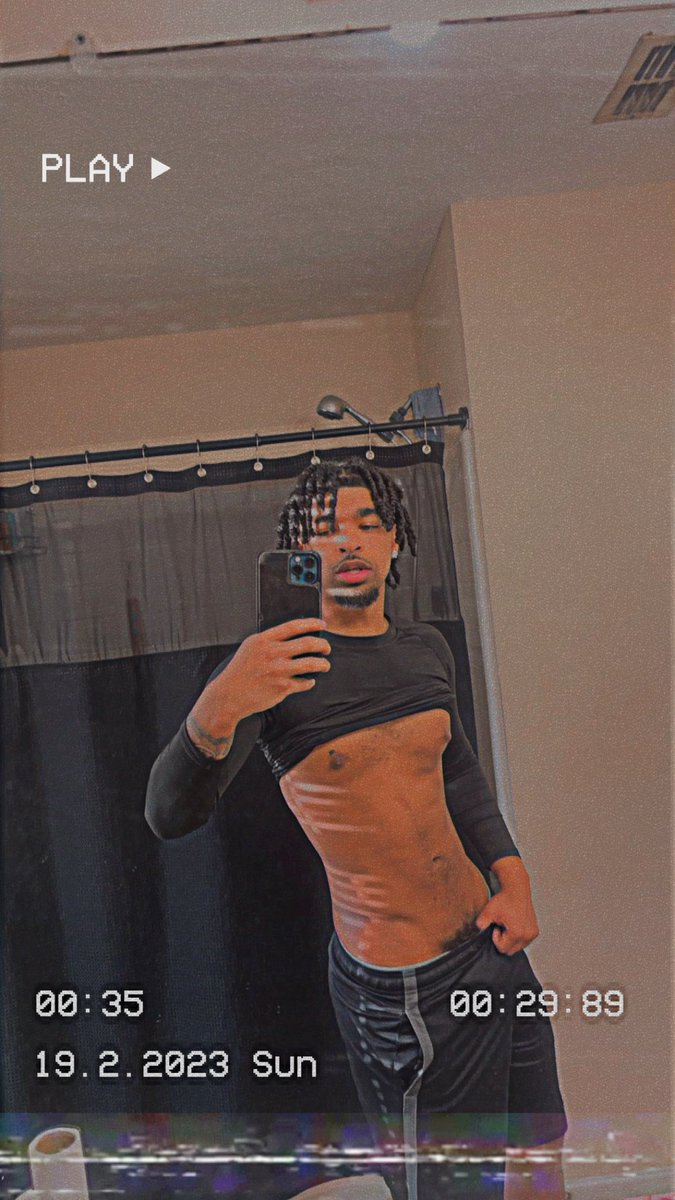 KxngAj21's tweet photo. Long time no see😵‍💫🥴 who missed me? (Like + Retweet💙) https://t.co/SHCJHCM9YB