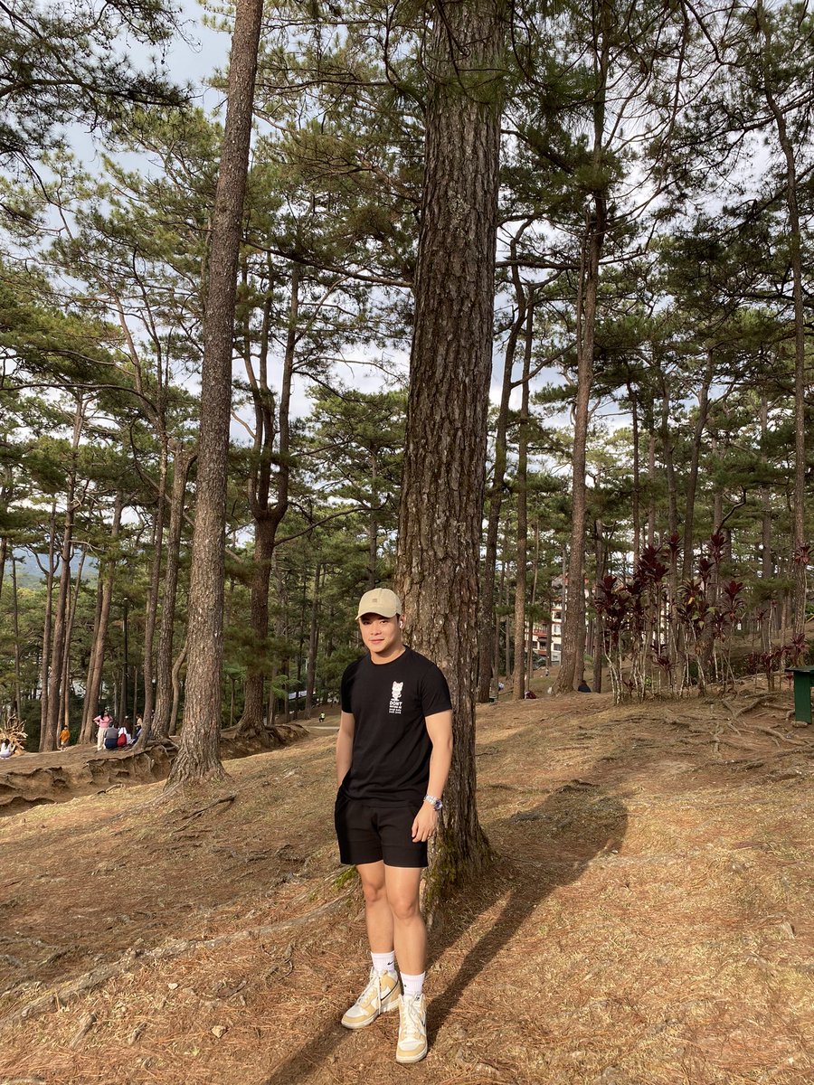 brianlerryg's tweet photo. golden era este golden hour https://t.co/uwpx6lWruh