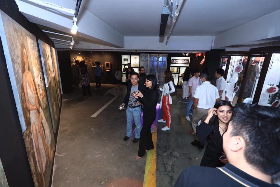 darylferil's tweet photo. Last day for @artfairph. Orange Project 6F-Booth 36 #ArtFairPH #OrangeProject
📸 @AesonBaldevia https://t.co/oypGVlgPou