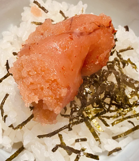 とりあえずやってみた。バターしょうゆごはん。まろやかで美味ちい(゜ω゜)二枚目は安定の明太子ちょっとだけごま油海苔ごはん 