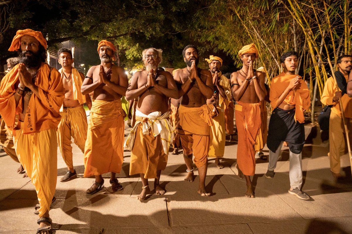 SadhguruJV's tweet photo. #Bhakti is the foundation of Tamil culture &amp; the revered #Nayanmars were a personification of this Devotion- true #Shivangas; wonderful that the fire of Devotion they ignited millennia ago, continues to burn in the hearts of our Shivangas to this day. -Sg #Mahashivratri https://t.co/NEqLVYCWPg