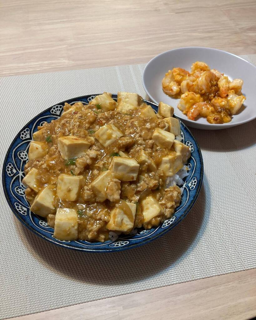 eriguchi0420's tweet photo. エビマヨと麻婆豆腐

#クックドゥは卒業しました #麻婆豆腐 #エビマヨ https://t.co/9A84mv4oKC https://t.co/bx4Pw5Fg4u