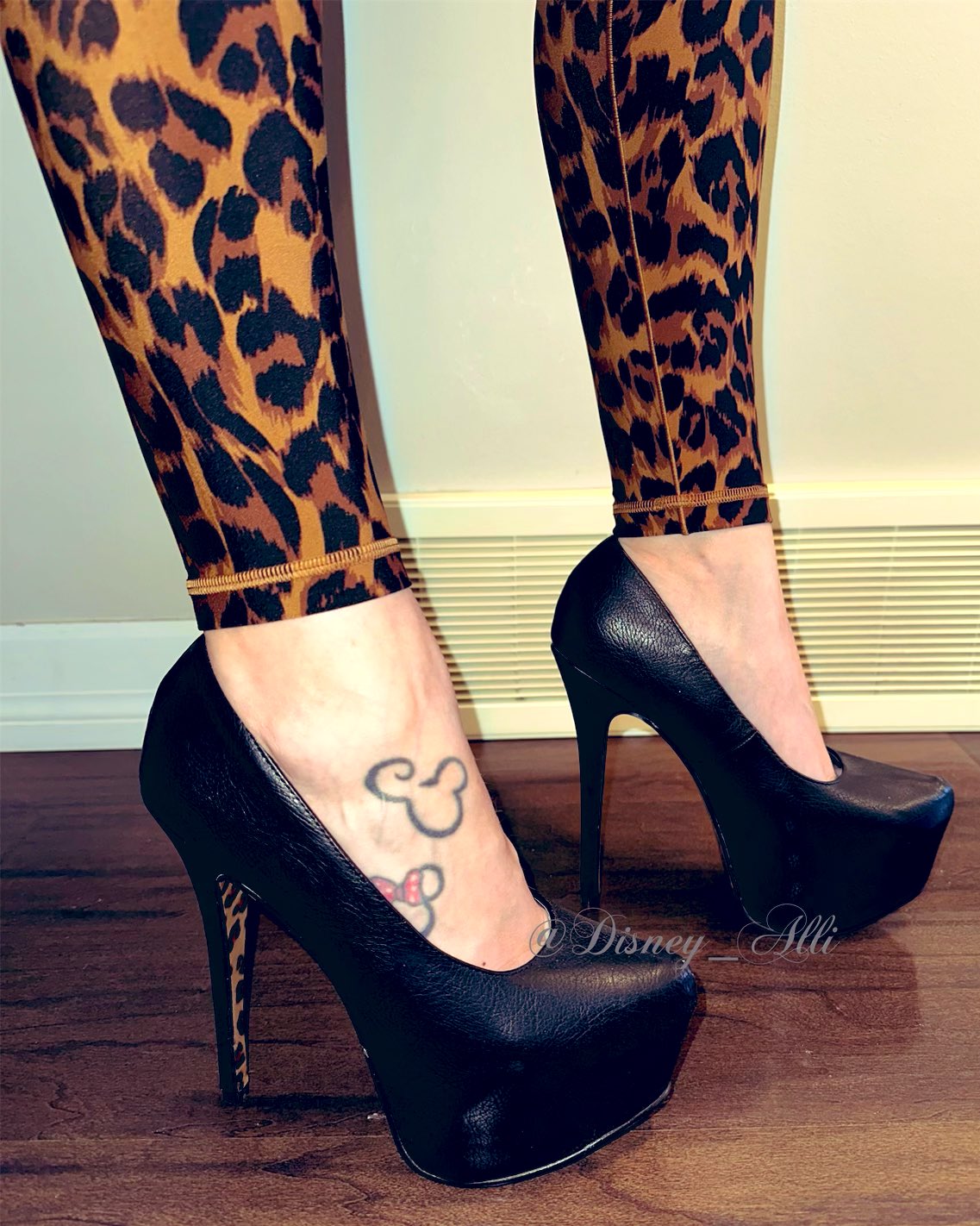 Leggings and shop heels tumblr