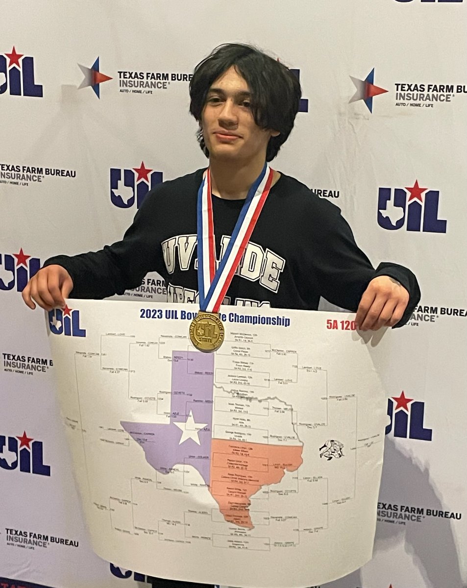 MrBowtie1982's tweet image. Congrats to Uvalde's George Rodriguez.  He won a state title today in 5A 120 LB and finished 44-1! Photo courtesy Wade Miller of Uvalde Athletics. 
@Uvalde_CISD @UvaldeFootball @FlipDiggy @WrestlingTexas @JimmyOnTheOnes