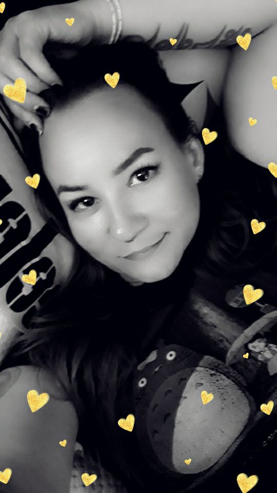 TheSeaRose's tweet photo. There is so much stress deciding which Snap filter to use.
#MyFirstWorldProblems https://t.co/MR1FoJfSUQ