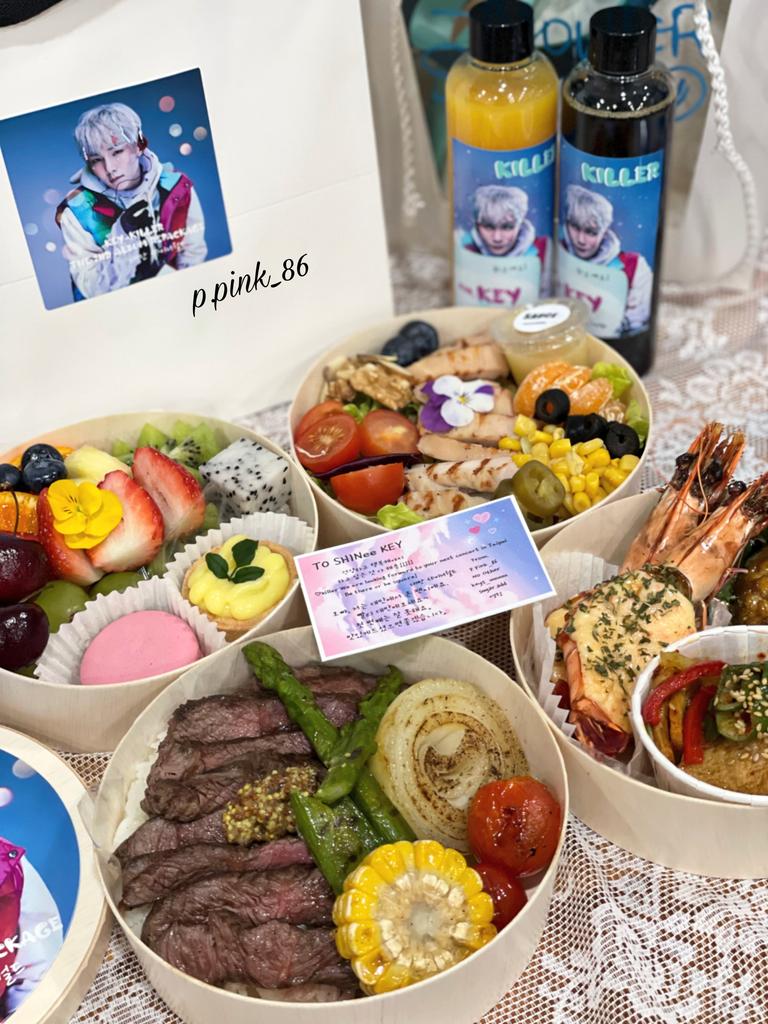 ppink_86's tweet photo. 230219. 
오빠가 있기 때문에 우리 행복해요~
빨리 대만에오세요. (⁠´⁠;⁠︵⁠;⁠`⁠)

#KEY #키 
#SHINee #샤이니 
#Killer #KEY_Killer
#SHINeeWorld #シャイニー
#대만샤이니월드 #샤이니월드 https://t.co/DBd1vozSqz