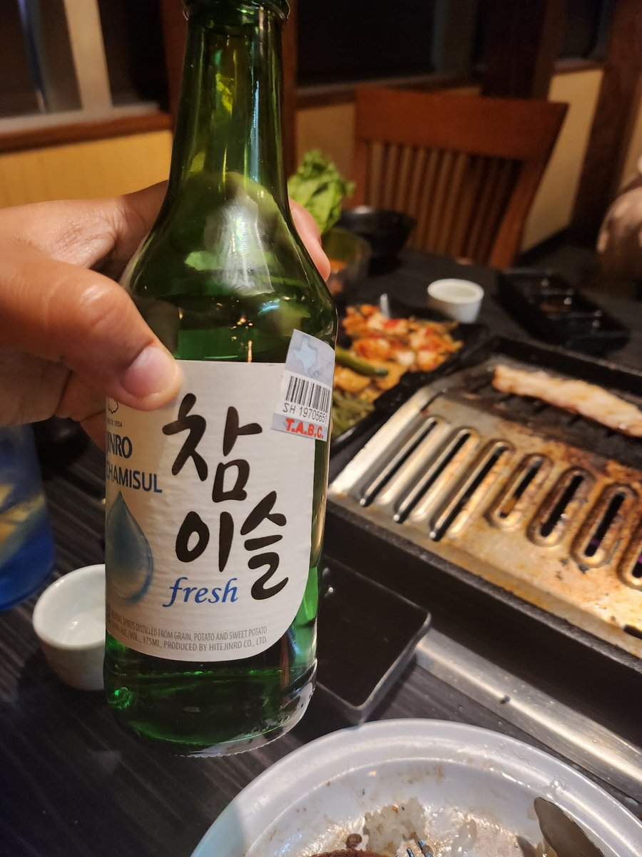 my late valentines day date ft my boyfriend, my tiny pinky and my crusty bitten anxiety nails 

THANKS FOR THE KBBQ HONEY ^>^ i love you 🥹