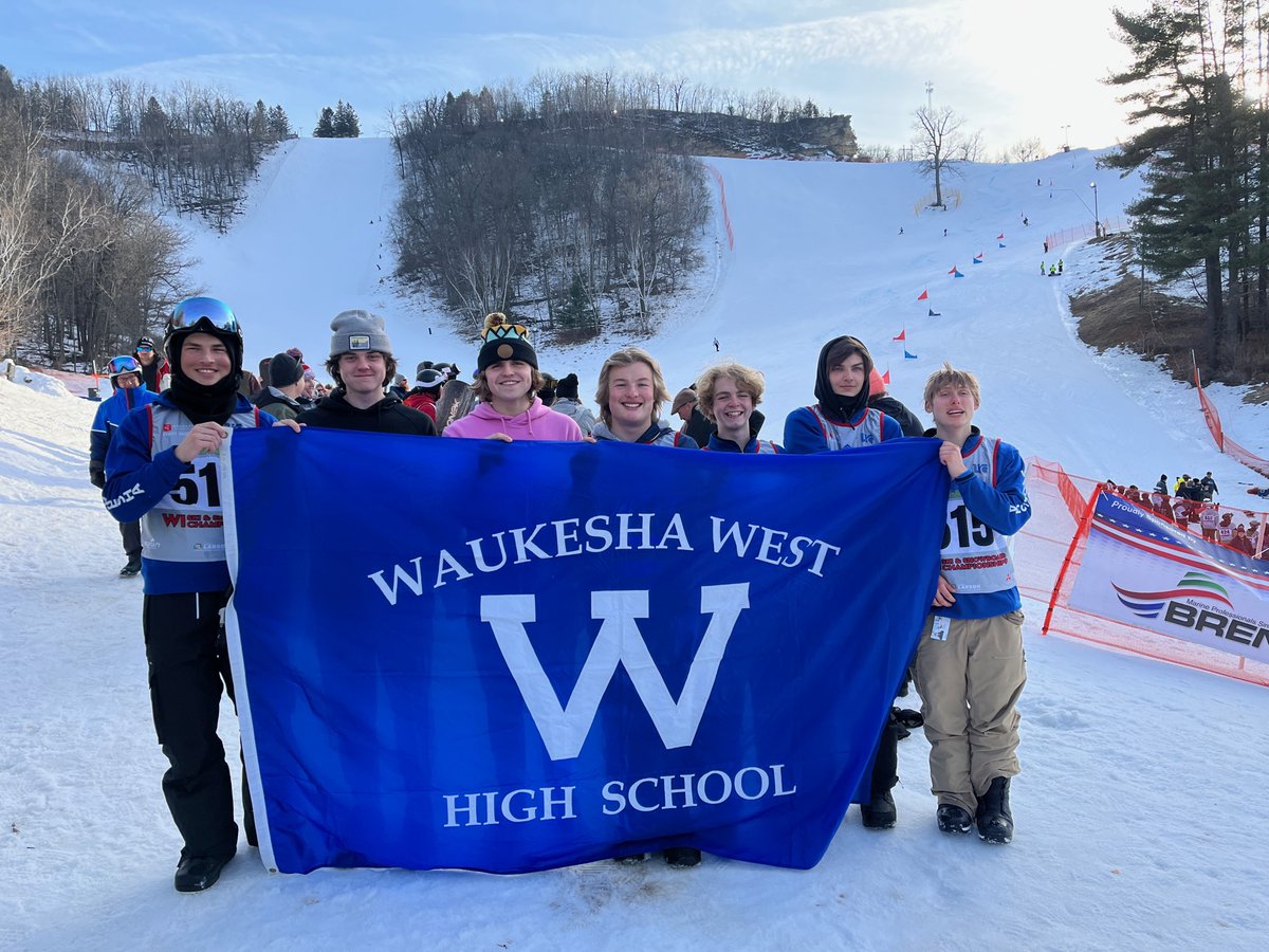 Boys Snowboard team placed 4th at the WI State Championships! Senior Captain Ethan Gartzke led the way, along with Junior Noah Steinke, and Junior Chris Decorte!  Other outstanding efforts by Seniors Ben Engel and Aidan Rotfeld, Junior Patrick Latka, and Freshmen Ben Johnston!