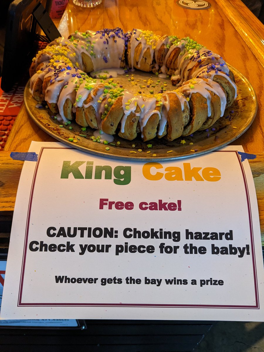 3MugsBrewing's tweet photo. Mardi Gras is going on now! Great Cajun &amp; King Cake! Food 'til 9 pm, tonight https://t.co/4usyU2Lr0G
