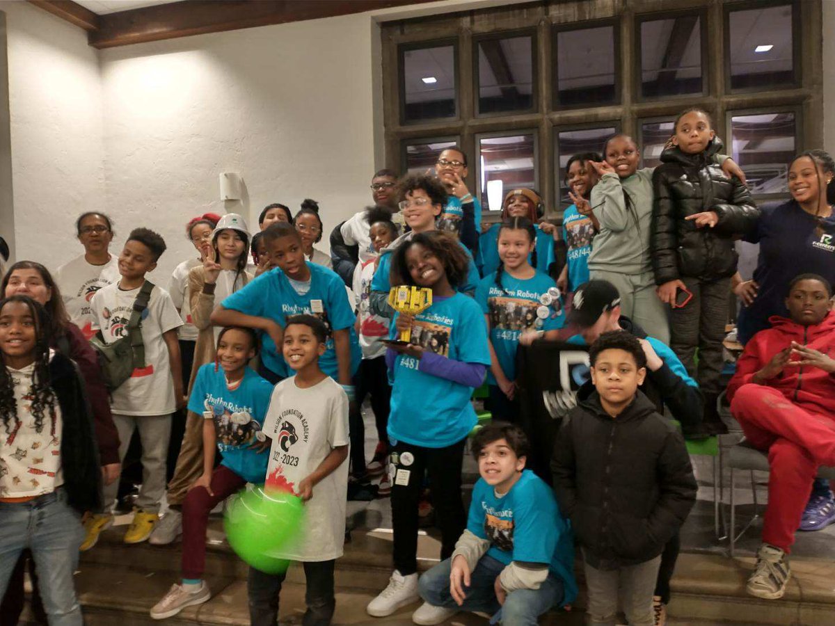 ColleenTyler17's tweet photo. Proud of our teams that competed today. They represented RCSD well.  Rhythm Robotics won an award.  Congratulations! @RCSDAMDA @RCSDNYS @WFA_IB @rcsdsch17 @RCSDsch42 https://t.co/SA3aPRagjp