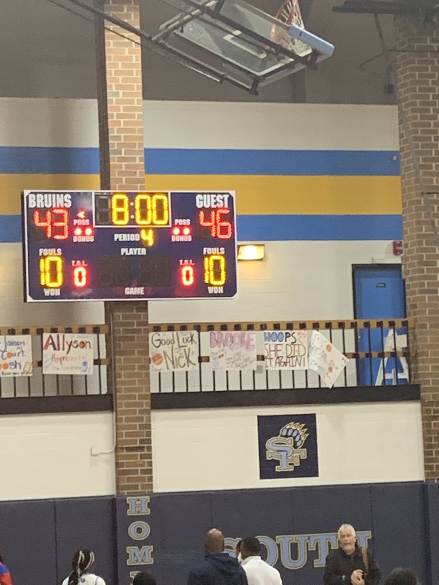 DrBrendaMack's tweet photo. So proud of the grit that @RV_GirlsHoops displayed to get the win in Round 2. Thank you Blazer Parents, Ss, staff and @RV_cheerleading for celebrating with these amazing student athletes. #Round3Bound @RichlandTwo @CurtisBates06 @MCulbertson_RV https://t.co/1yDQQHwXd5