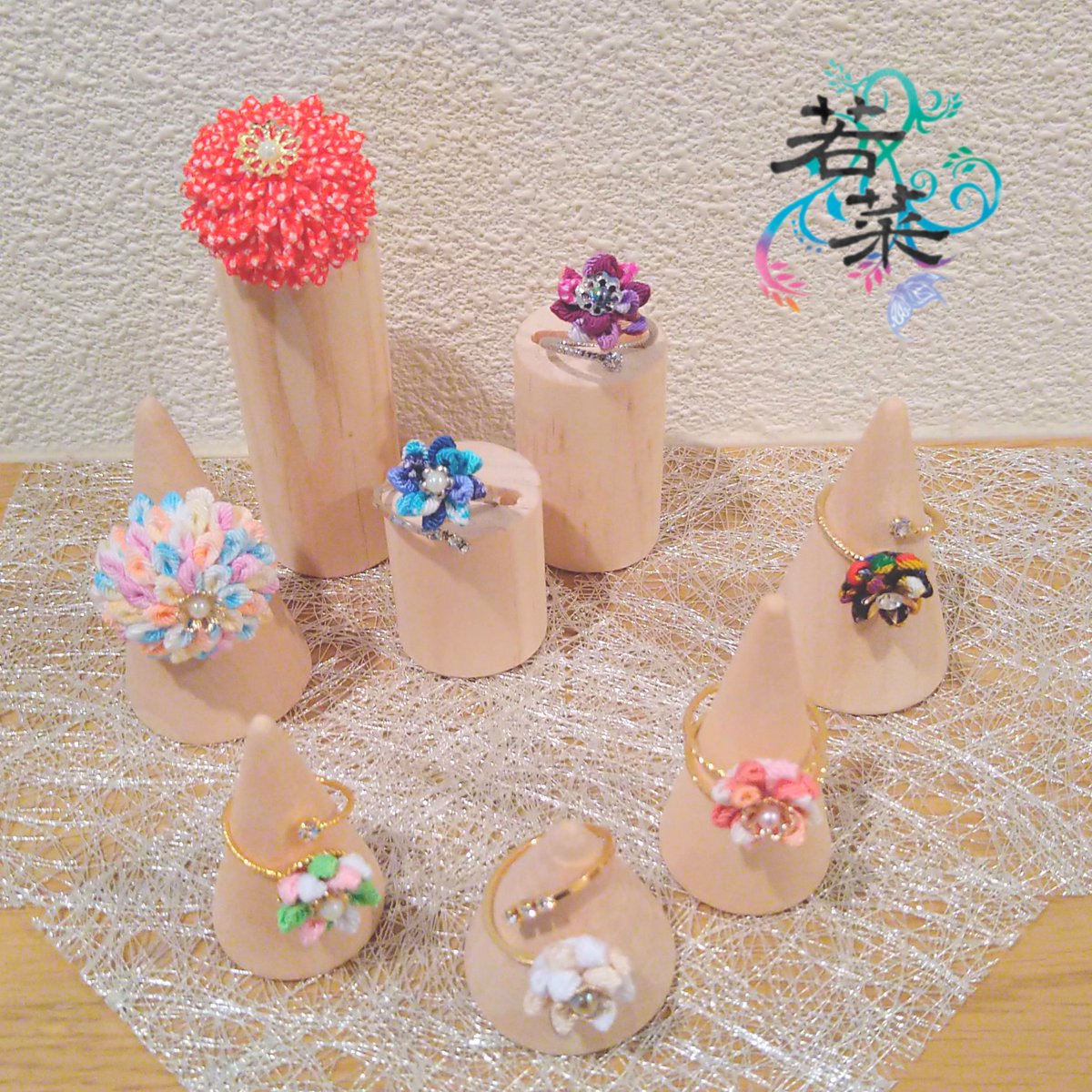 wakana__momo's tweet photo. つまみ細工の指輪💍⁡
⁡お気に入りの色はありますか？⁡
⁡並べると可愛さが倍増💕💕⁡
⁡⁡
⁡ #つまみ細工⁡
⁡ #指輪⁡
⁡ #アクセサリー⁡⁡
⁡ #伝統工芸⁡
⁡ #京都
⁡ #若菜⁡
⁡ #youngleaf ⁡
⁡ #pinchwork ⁡
⁡ #ring ⁡
⁡ #accessory ⁡
⁡ #dentoukougei ⁡
⁡ #kyoto ⁡
⁡ #japan https://t.co/Mdr99kn2dK
