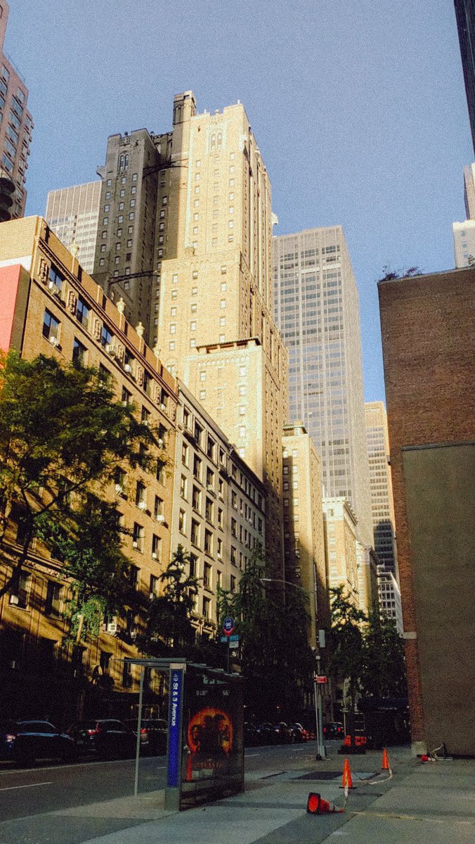 #newyorkcity #lookslikefilm #streetphotography