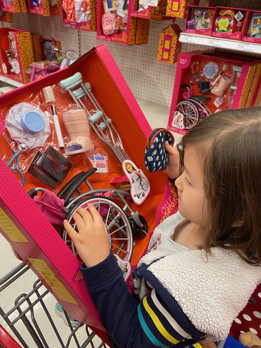 . @KimDoBarker took them shopping for toys w their allowance money. #PMRMom raising them right. <a href="/UTSW_PMR/">UTSWPM&R</a> <a href="/KathleenBellMD/">Kathleen Bell, MD</a>