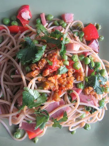 LifestyleSoln's tweet photo. Leftover #Ham is a staple of holiday meals such as Christmas and #Easter. Here are a few ideas and recipes to re-purpose ham into delicious new meals!
https://t.co/dpv1DqRPE6
#Ham #MealPlanning #Leftovers #Recipes #Recipe #HamRecipes #StirFries #Cooking #Christmas #ChristnasHam https://t.co/rcv4Mtihut